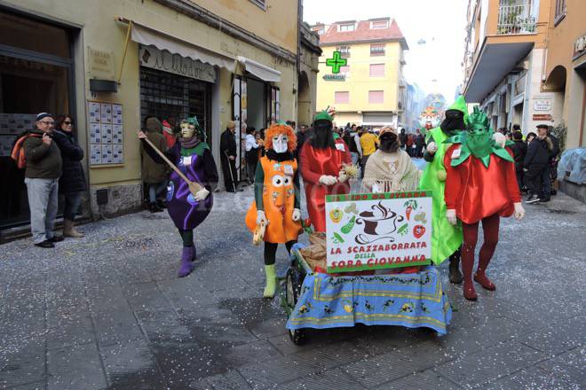 mascherata a terra Carnevaletto 2016