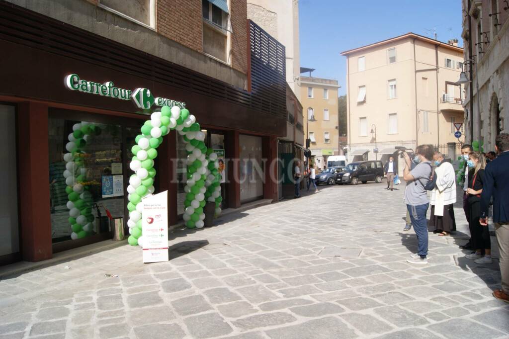 Inaugurazione supermercato Carrefour di via Montebello
